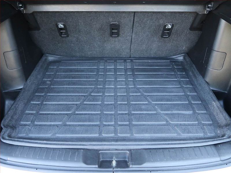 Suzuki Vitara (2015) 1.6 VVT, Navi, Tempomat - fotka 13 z 17
