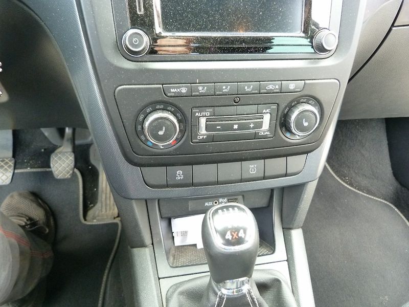 Škoda Yeti 2.0 TDI 4x4 103 kw - fotka 15 z 21