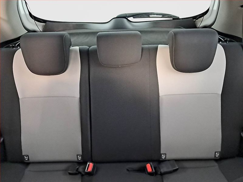 Toyota Yaris (2018) 1.5 Dual VVT-i, Serv.kniha - fotka 10 z 16