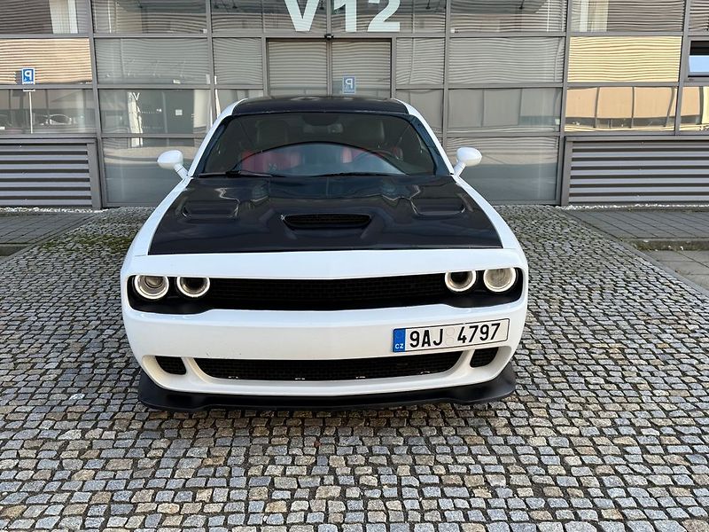 Dodge Challenger (2018) - fotka 3 z 45