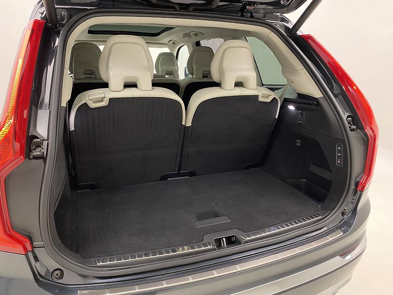 Volvo XC90 T8 AWD RECHARGE REZERVACE - fotka 36 z 58