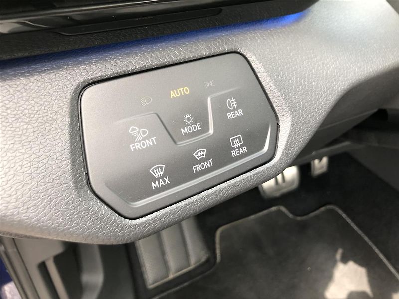 Volkswagen ID.4 1,0 195kW kap. 77kWh 4Motion - fotka 19 z 32