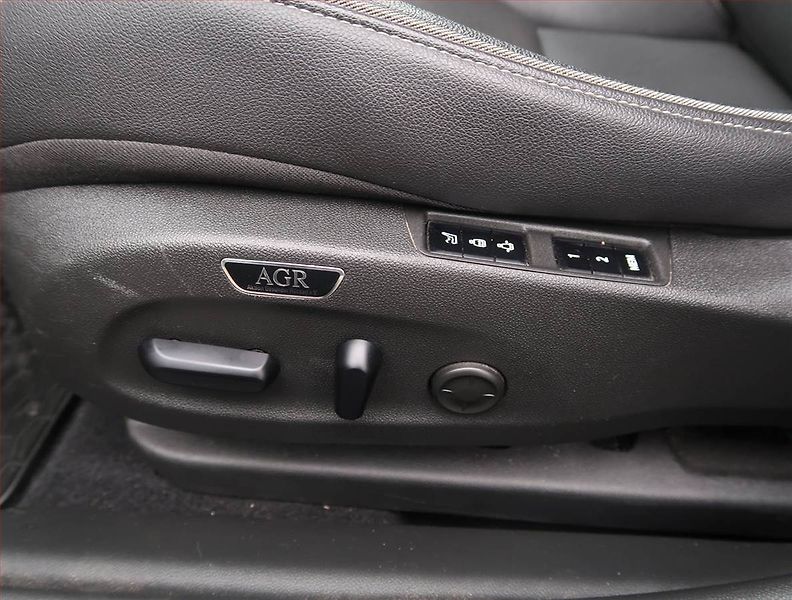 Opel Insignia (2020) 2.0 BiTurbo CDTI - fotka 23 z 25