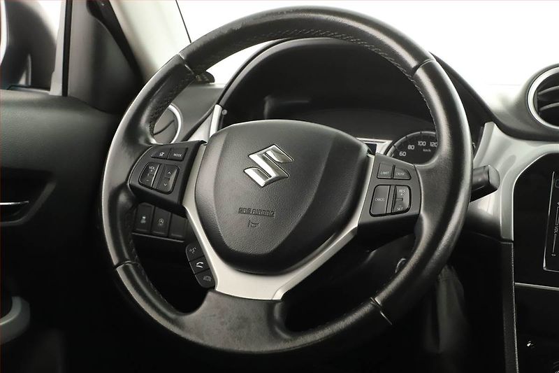 Suzuki Vitara (2016) 1.6 VVT, Serv.kniha, Tempomat - fotka 8 z 14