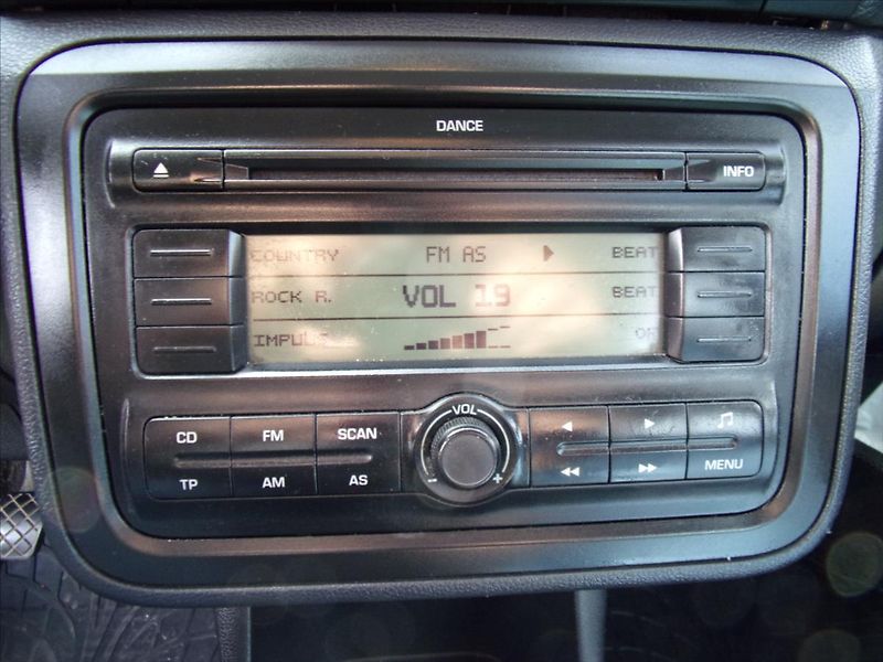 Škoda Fabia 1,4 16V - fotka 19 z 25