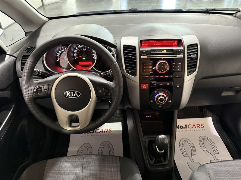 Kia Venga 1,4   i KLIMA NOVÉ ROZVODY - fotka 19 z 30