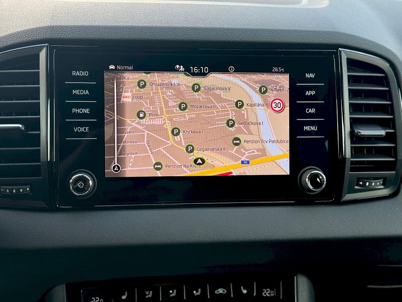 Škoda Karoq (2026) Sportline 1.5 TSI 110 kW DSG - fotka 15 z 32