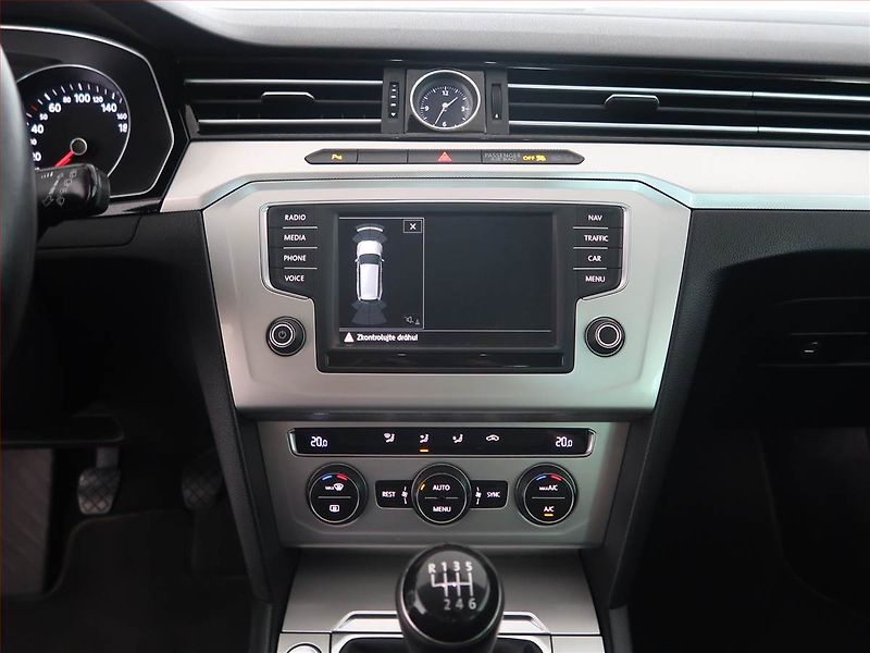 Volkswagen Passat (2015) Comfortline 1.6 TDI, Navi - fotka 12 z 14
