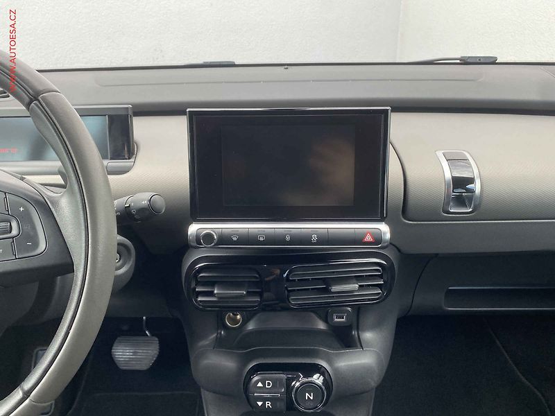 Citroën C4 Cactus (2017) 1.6 HDi, ČR, AT, tempo, park - fotka 12 z 18