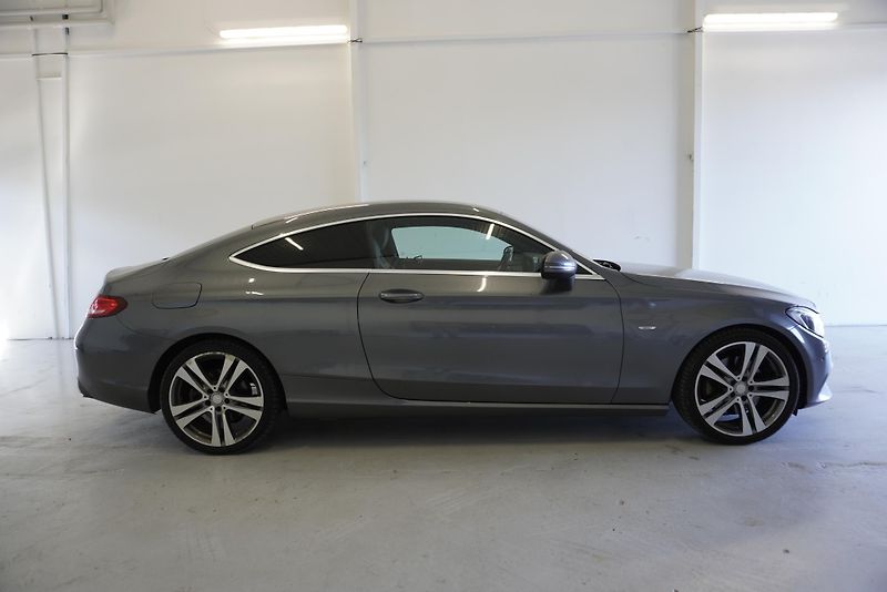 Mercedes-Benz Třídy C C 250 2.0-155 KW EDITION 1 - fotka 5 z 24