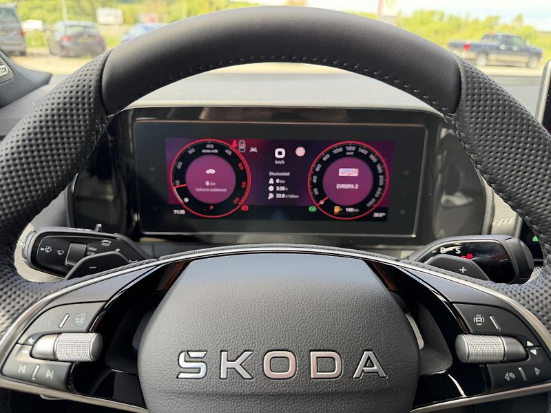 Škoda Kodiaq (2026) 2.0TDI 142kW 4X4 SP PAN TZ NT! - fotka 42 z 51
