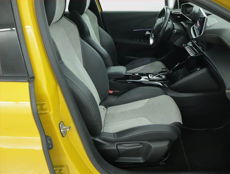 Peugeot 208 (2020) GT 50 kWh, SoH 95%, Automat - fotka 9 z 19