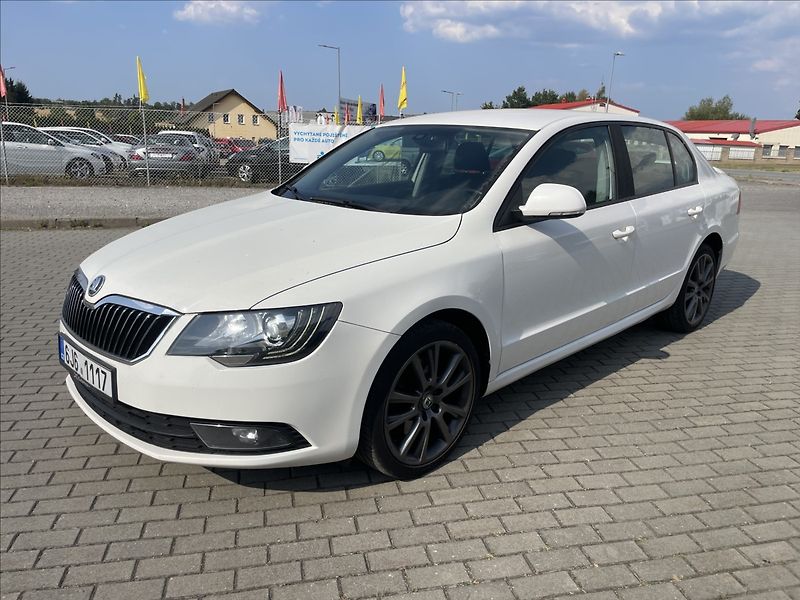 Škoda Superb 2,0 TDi 103kw Elegance Facelif - fotka 25 z 30