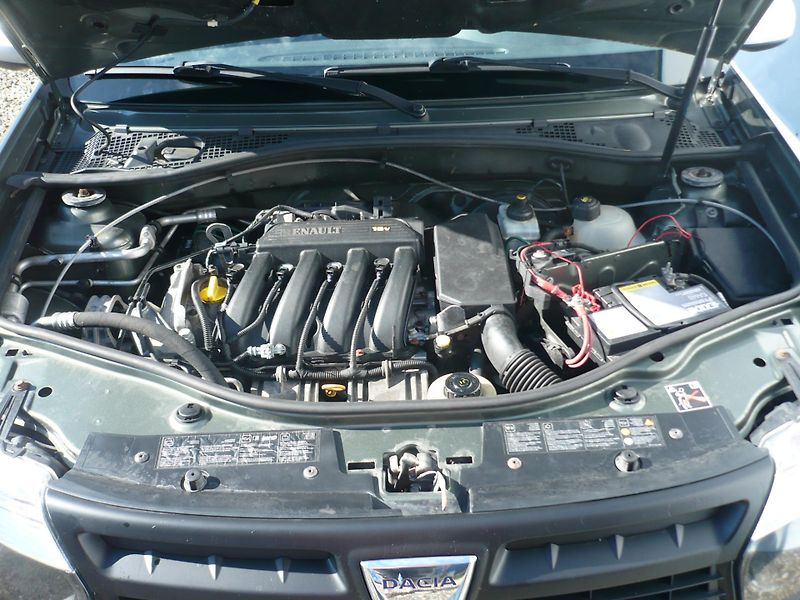 Dacia Duster 1.6i 77Kw 4x4 Klimatizace - fotka 26 z 26