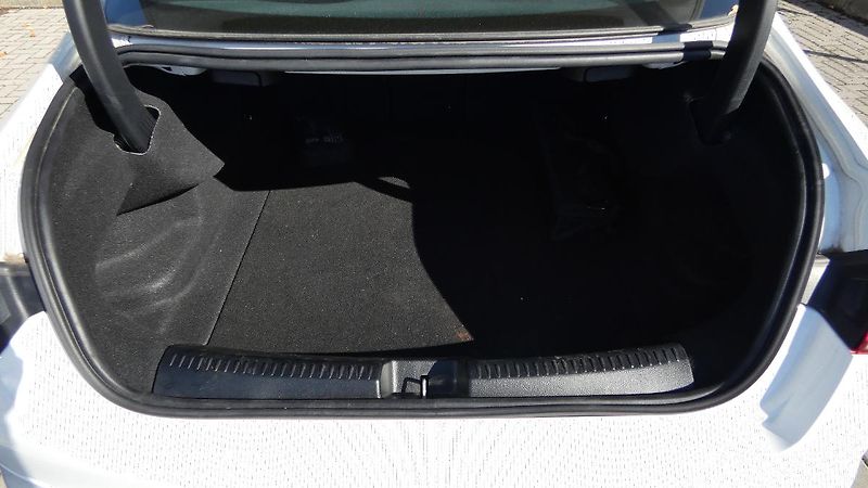 Mercedes-Benz CLA 180 - fotka 20 z 22