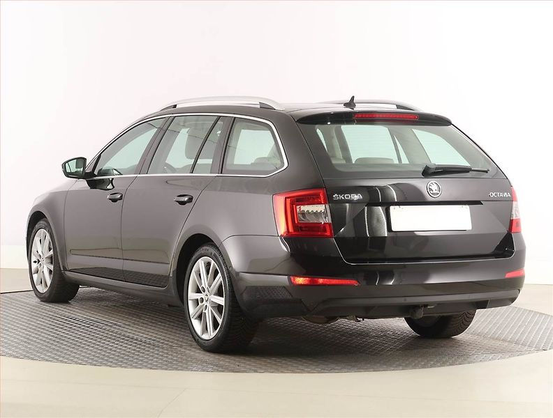 Škoda Octavia (2014) 1.4 TSI, Automat, Serv.kniha - fotka 4 z 26