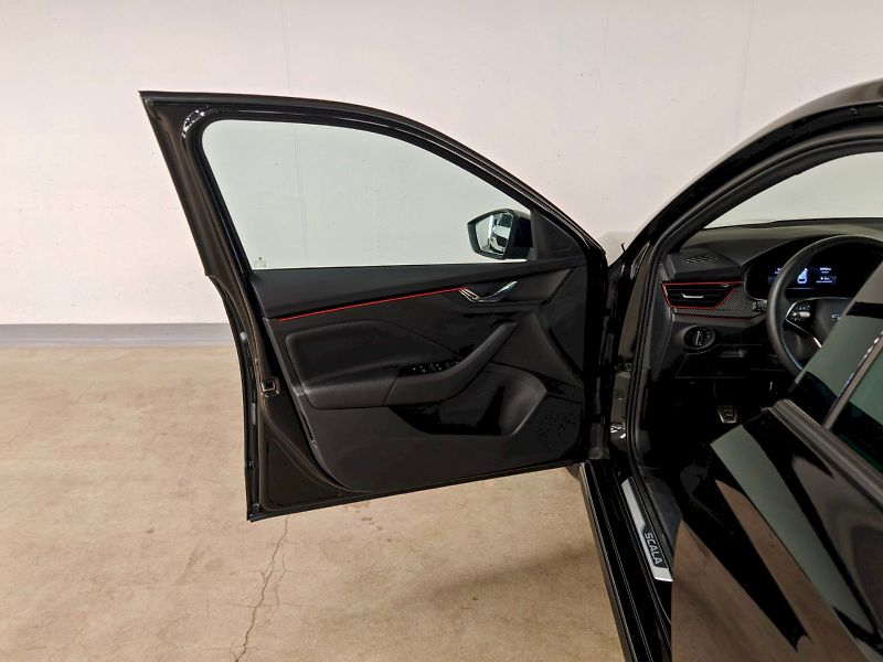 Škoda Scala (2025) 1.0 TSI 85 kW Monte Carlo - fotka 18 z 27