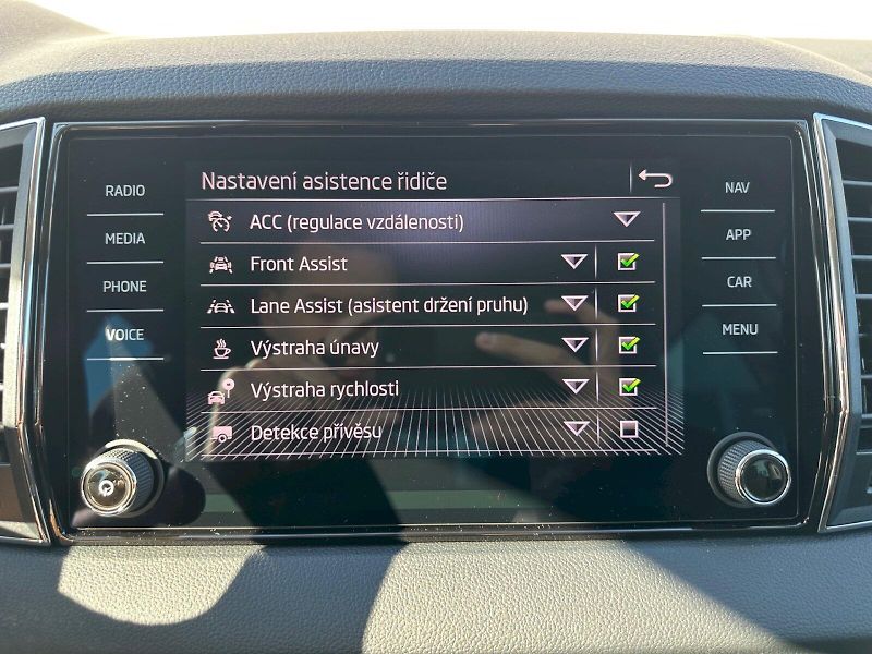 Škoda Karoq (2026) 1,5 TSI / 110 KW / DSG / Top S - fotka 12 z 30