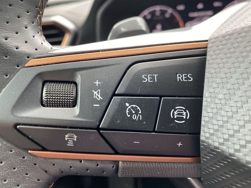 Cupra Formentor (2024) 1.5 TSI DSG - fotka 18 z 37