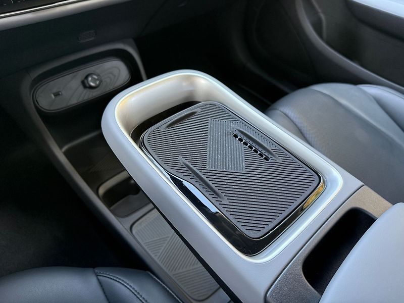 Dongfeng Ostatní E3 360° kamera 42kWh - fotka 26 z 37