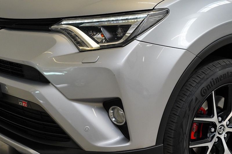 Toyota RAV4 - fotka 9 z 35