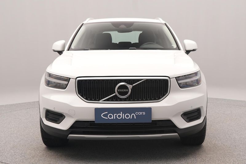 Volvo XC40 T4 AWD MOMENTUM CZ REZERVACE - fotka 14 z 34