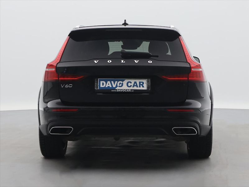 Volvo V60 2,0 B4 AWD Cross Country DPH - fotka 6 z 36