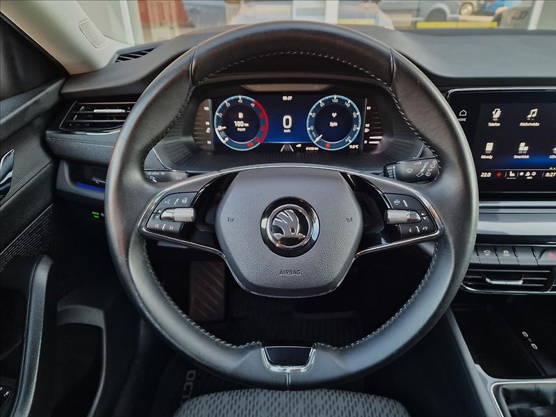 Škoda Octavia 2.0 TDI Style,původ ČR,1.Maj. - fotka 21 z 49