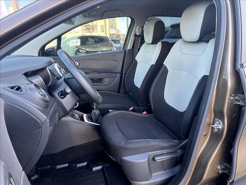 Renault Captur 1,2 TCe  Life - fotka 9 z 19