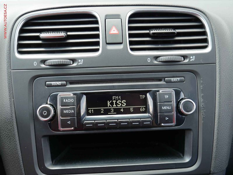 Volkswagen Golf (2011) 1.2 TSi, Trendline - fotka 14 z 16