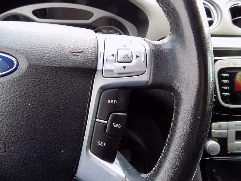 Ford S-MAX (2010) 2.0i/ČR/Klimatizace/LED/ - fotka 28 z 35