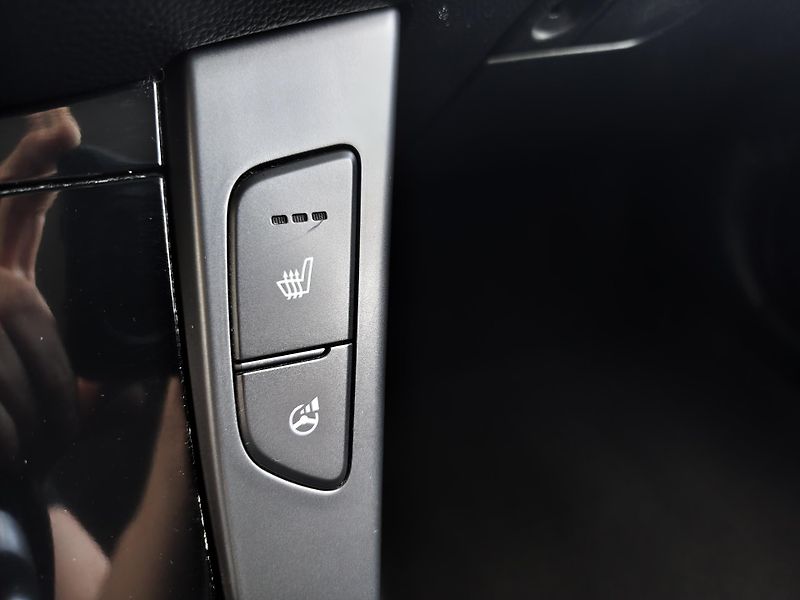 Hyundai i40 (2014) 1.7 CRDi 100kW ČR - fotka 20 z 21