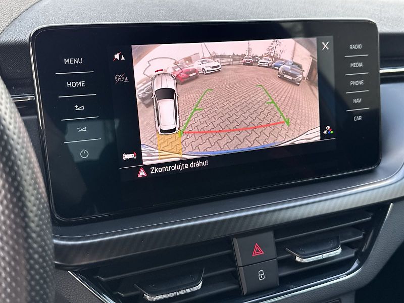 Škoda Kamiq (2021) 1.0 TSI DSG Monte Carlo - fotka 12 z 34