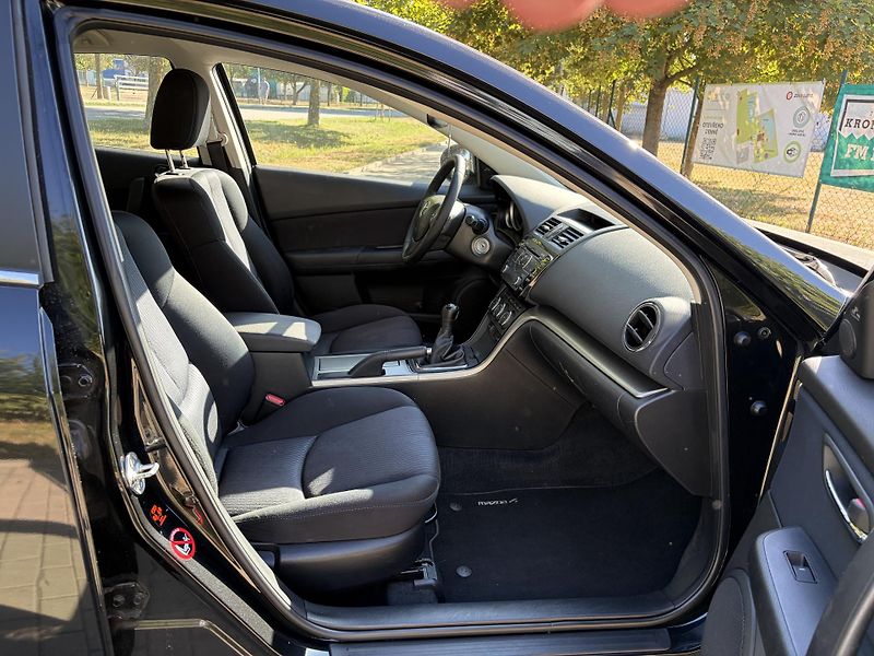 Mazda 6 2.0 Active - fotka 18 z 26