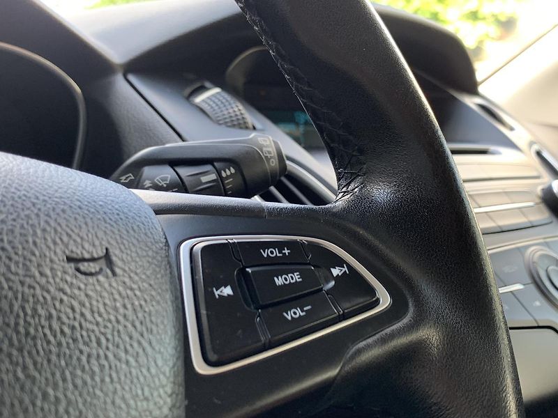 Ford Focus 1.6i PŮVOD ČR odp.DPH ZADÁNO - fotka 15 z 36