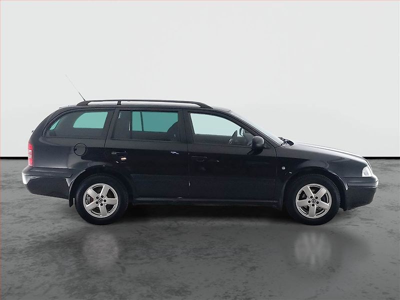 Škoda Octavia (2011) 1.6 - fotka 6 z 15
