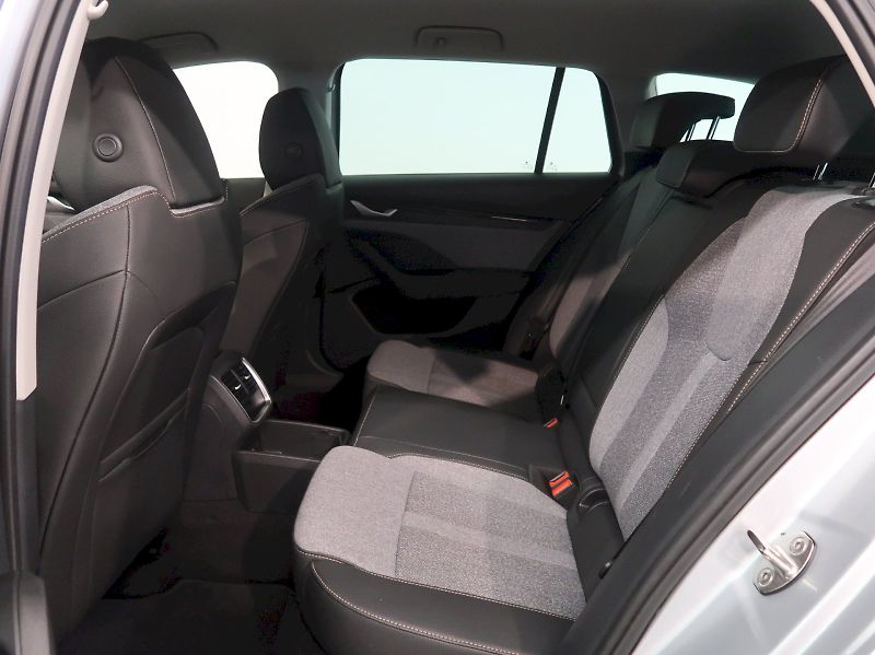 Škoda Octavia (2025) TOP SELECTION 2.0TDI 110KW DSG - fotka 15 z 42
