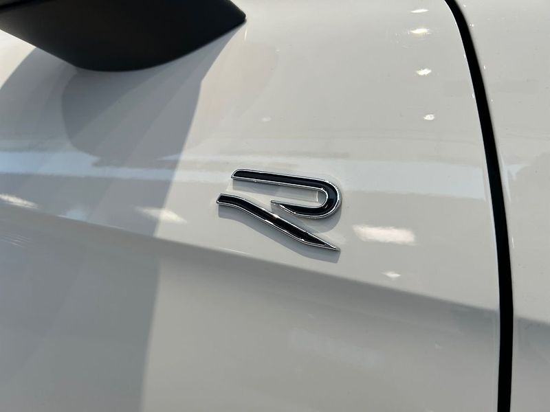 Volkswagen Passat TDI 4M R-Line NezTop Matrix Ta - fotka 5 z 19