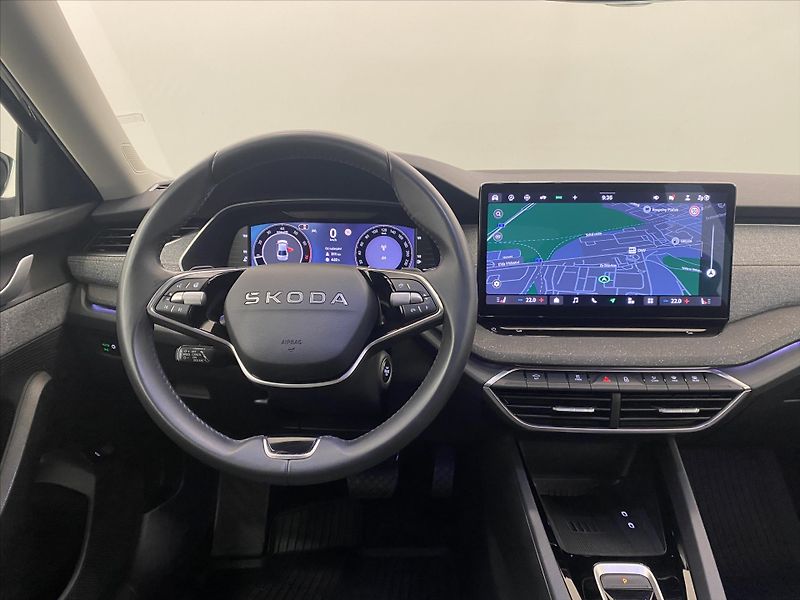 Škoda Octavia 1,5 - fotka 10 z 27
