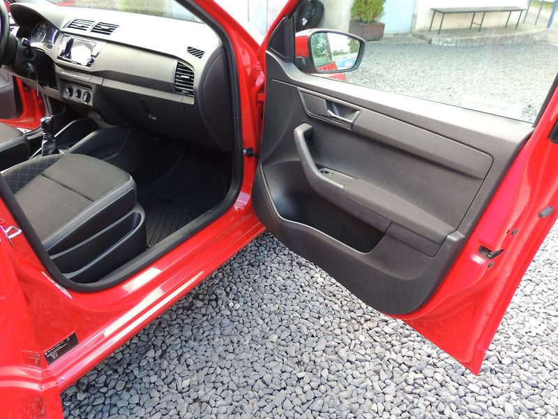 Škoda Fabia (2020) 1.0i,44kw,AMB,ČR,1maj.-21%DPH - fotka 14 z 46