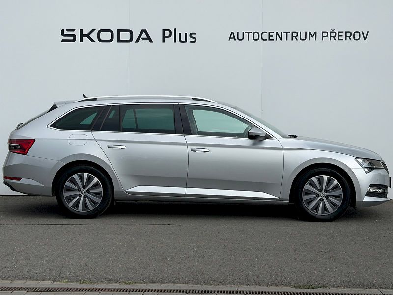 Škoda Superb (2023) 2.0TDI 110kW DSG Style - fotka 32 z 35