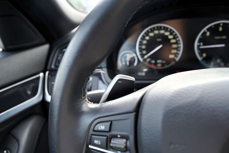 BMW Řada 5 520d xDrive/185 PS/kůže/AT - fotka 39 z 39