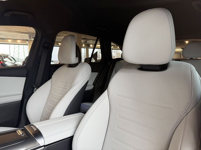 Mercedes-Benz GLC 220d 4MATIC, DISTRONIC, Tažné - fotka 18 z 38
