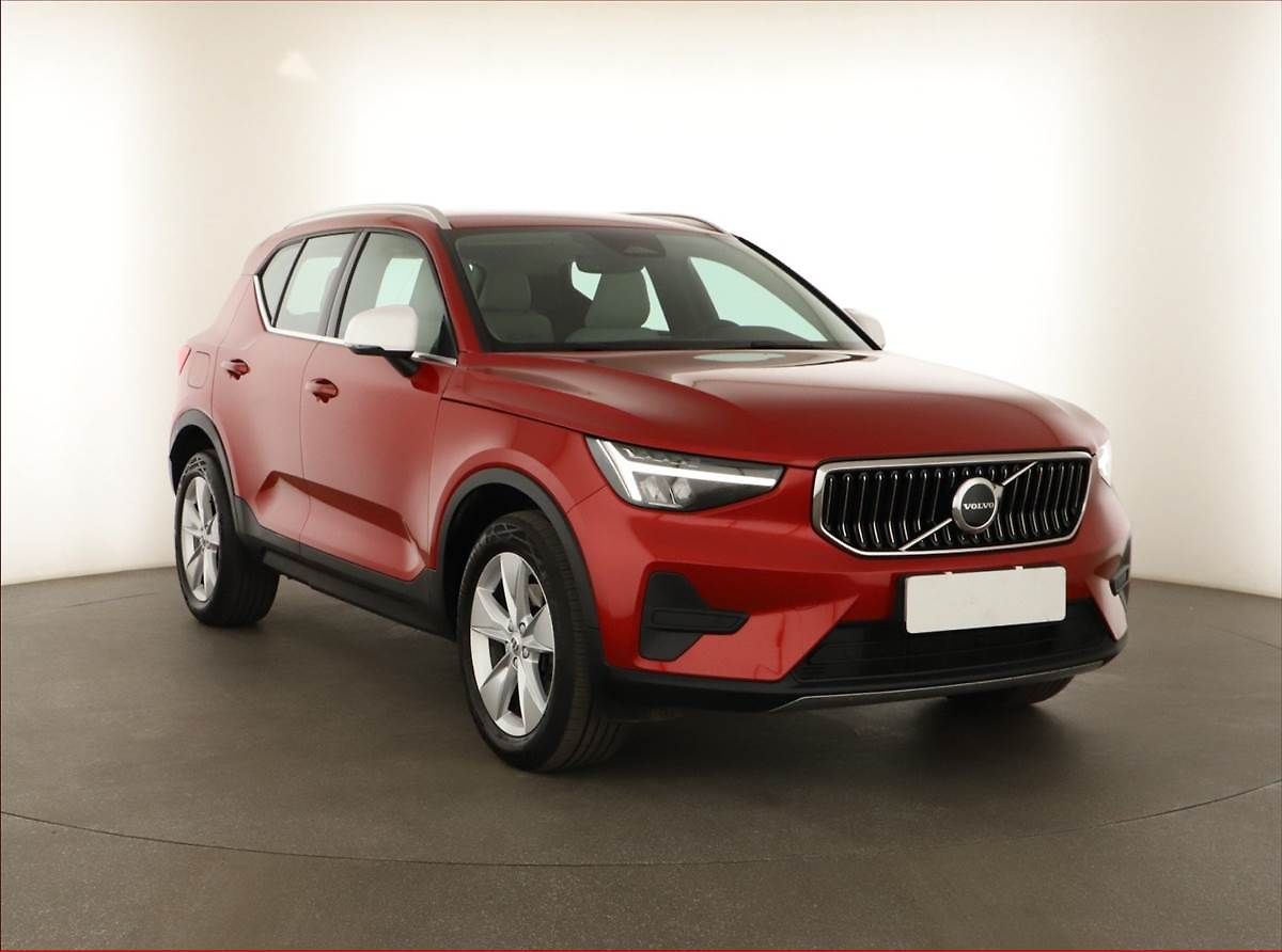 Volvo XC40 Plus B4