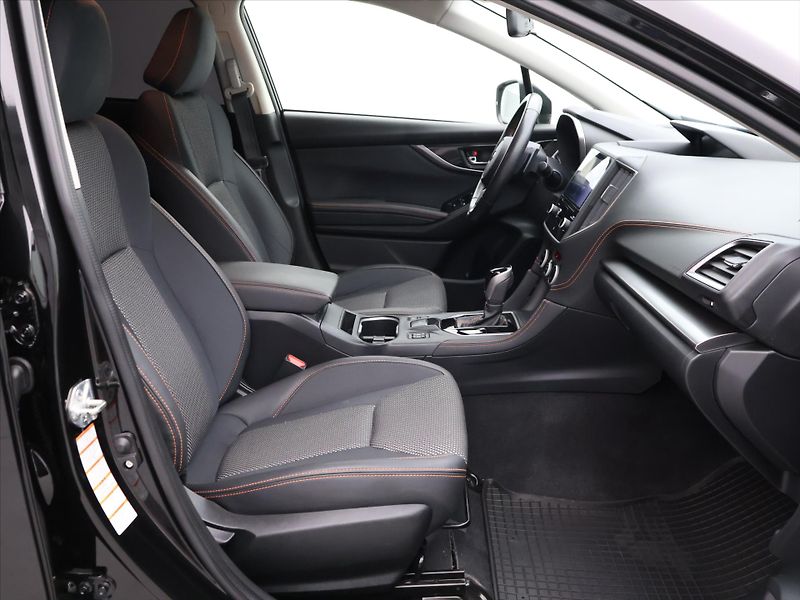 Subaru XV 2,0 e-Boxer 110kW Active Klima - fotka 12 z 38