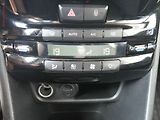 Peugeot 2008 (2016) 1.2PT, 2.maj,ČR, AC, park - náhled 18