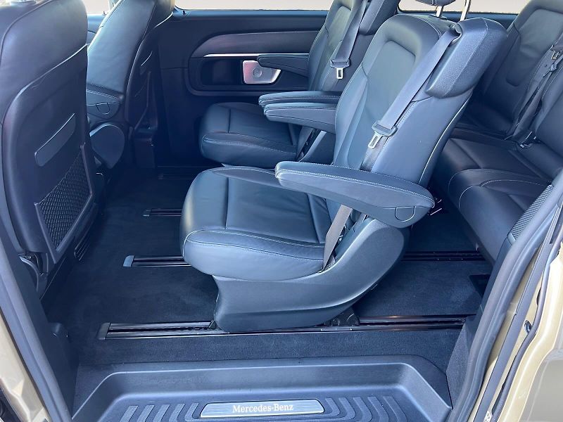 Mercedes-Benz Třídy V (2024) EXCLUSIVE 300d AMG TAŽNÝ 4x4 - fotka 13 z 28