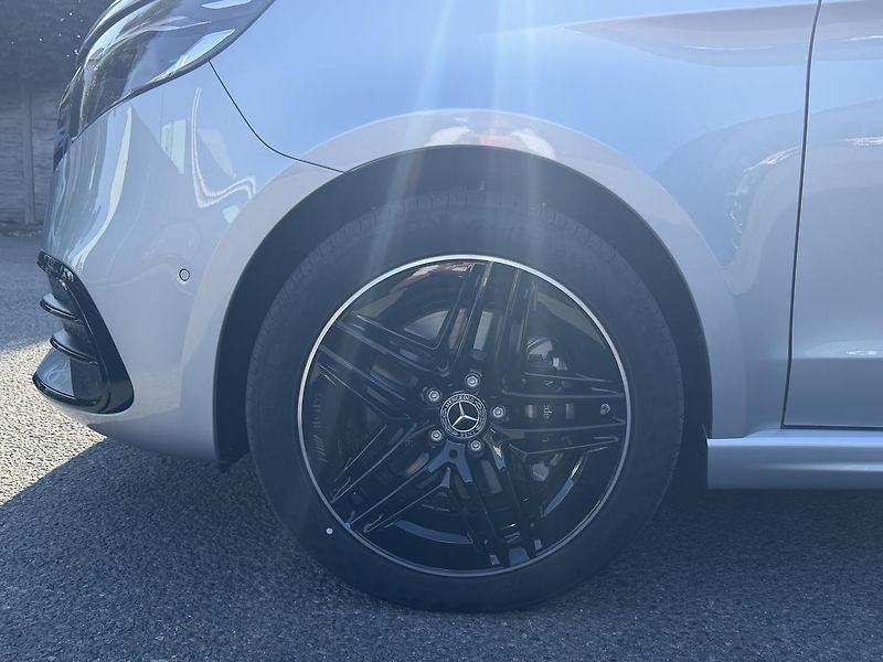 Mercedes-Benz Třídy V (2026) V 300 d / Exclusive / L / 4M - fotka 6 z 26