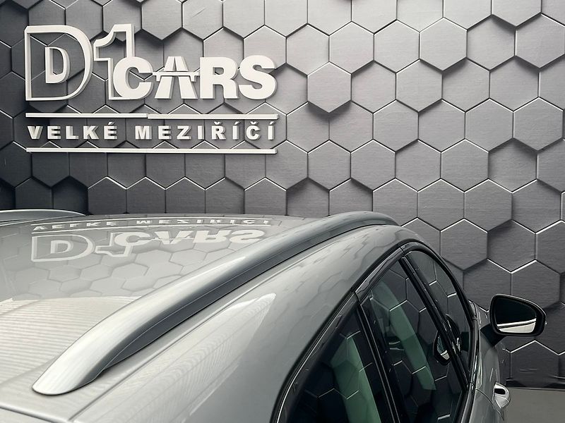 Ford Mondeo 2.0 EB Titanium manuál - fotka 36 z 69