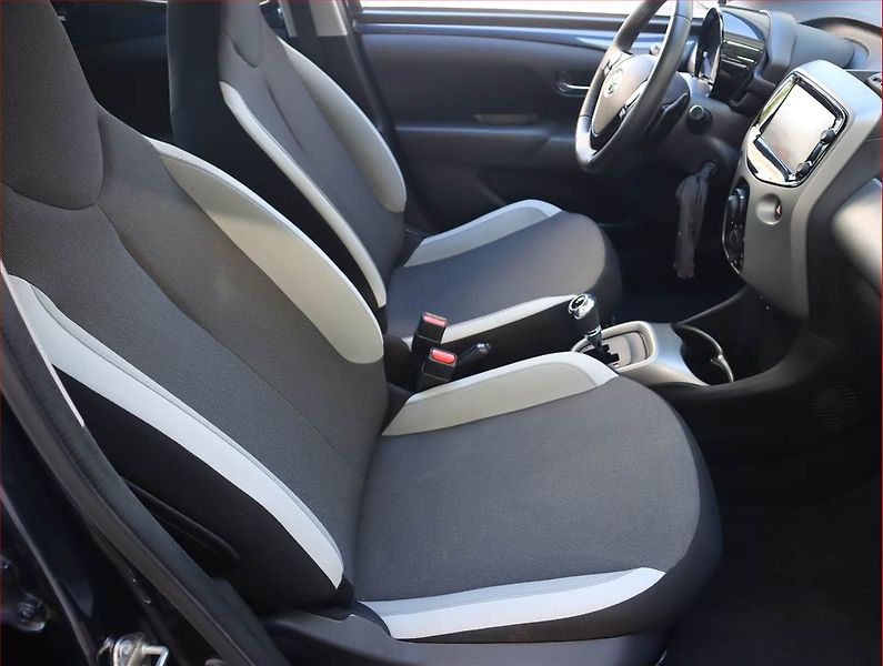 Toyota Aygo (2018) 1.0 VVT-i, Automat, Serv.kniha - fotka 9 z 17